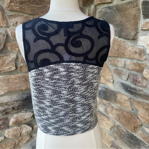 Jessica Simpson Isabeli Sleeveless Top - Picture 8 of 16